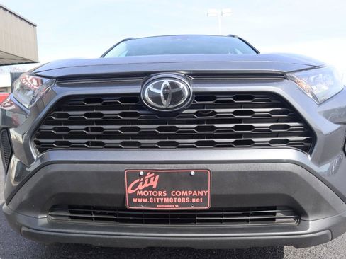 Used 2019 Toyota RAV4 LE w/ All Weather Liner Package image 31