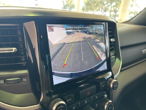 Used 2022 RAM 1500 Big Horn w/ Night Edition image 9