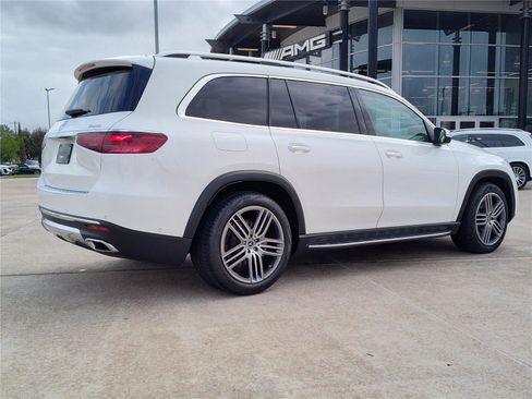 Certified 2025 Mercedes-Benz GLS 450 4MATIC image 9