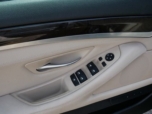 Used 2013 BMW 528i xDrive Sedan AWD/4WD image 20