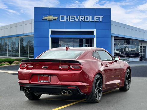 Certified 2023 Chevrolet Camaro LT w/ Technology Package RWD image 4
