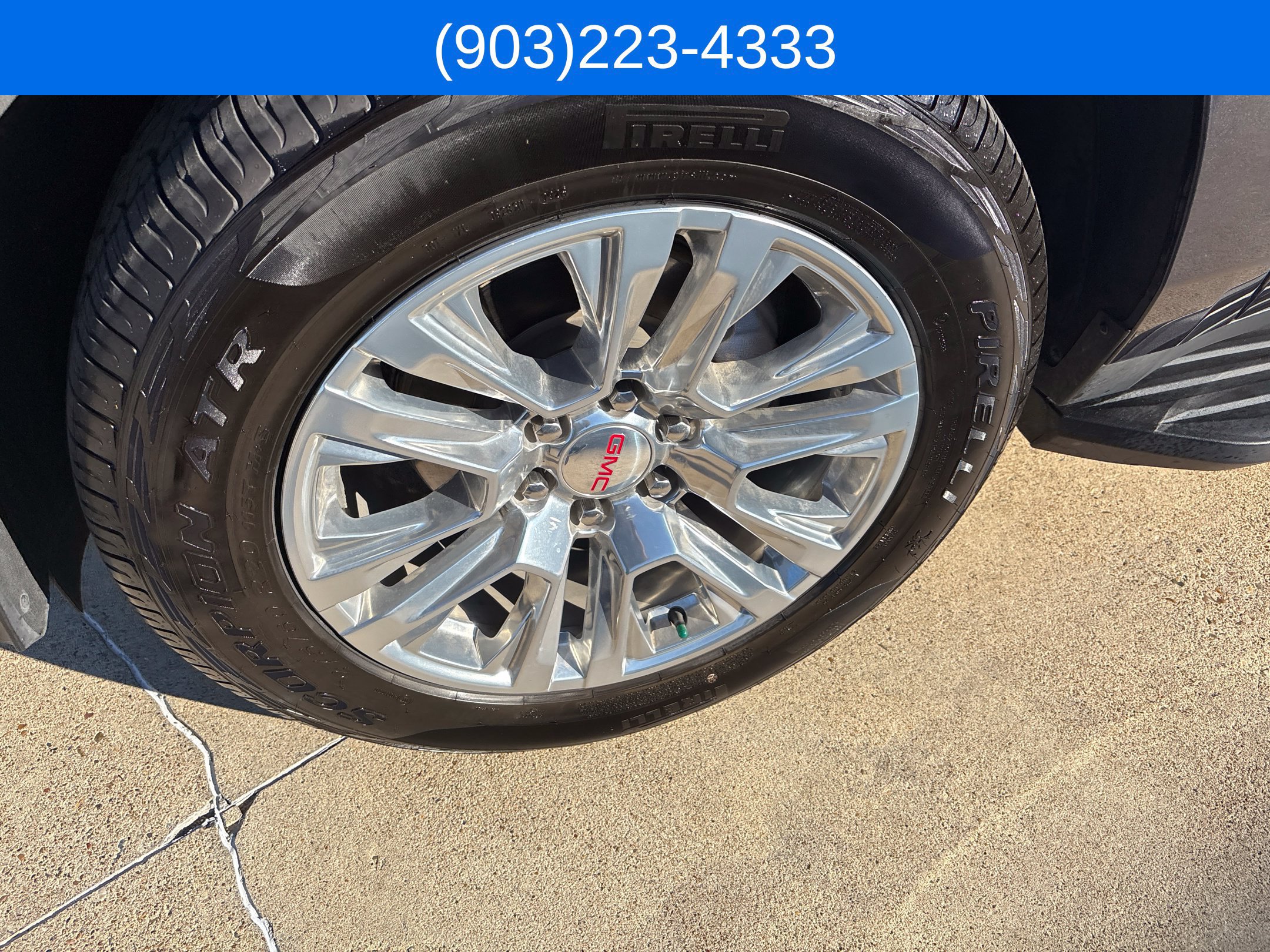 Used 2025 GMC Yukon Denali AWD/4WD image 19