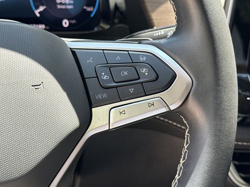 Used 2024 Volkswagen Atlas SE FWD image 26