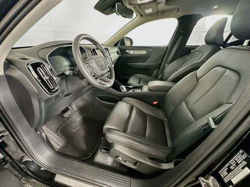 Used 2026 Volvo XC40 B5 Plus AWD/4WD image 13