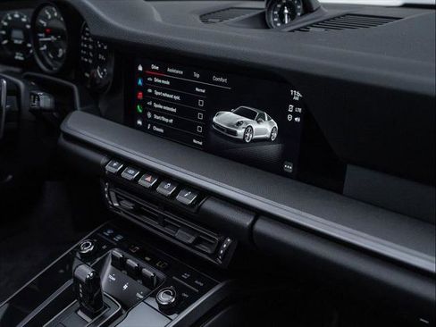 Used 2024 Porsche 911 Targa 4S w/ Premium Package image 33