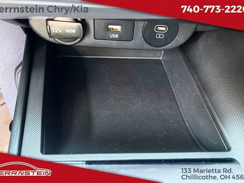 Used 2024 Hyundai Elantra SE FWD image 17