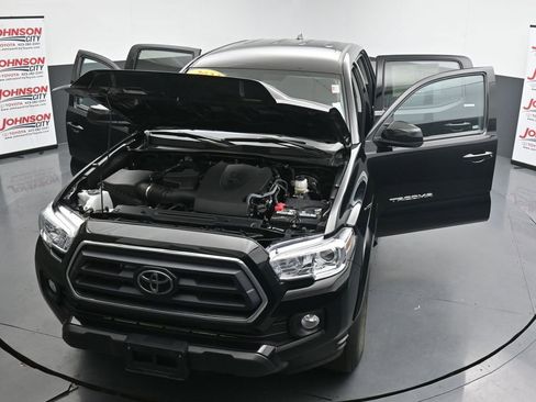 Used 2023 Toyota Tacoma SR5 AWD/4WD image 40
