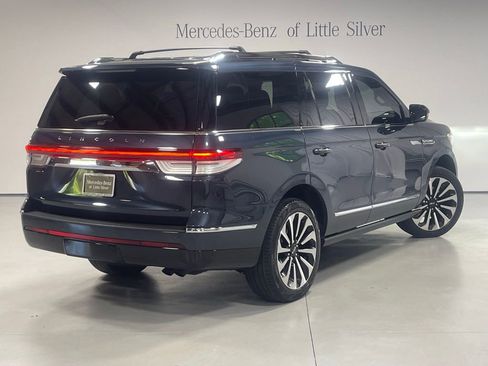 Used 2022 Lincoln Navigator Reserve AWD/4WD image 6