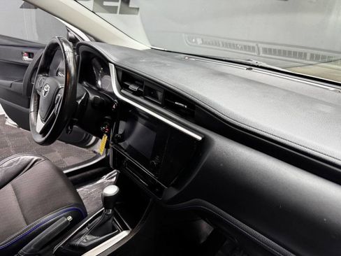 Used 2019 Toyota Corolla SE w/ Carpet Mat Package (TMS) FWD image 52
