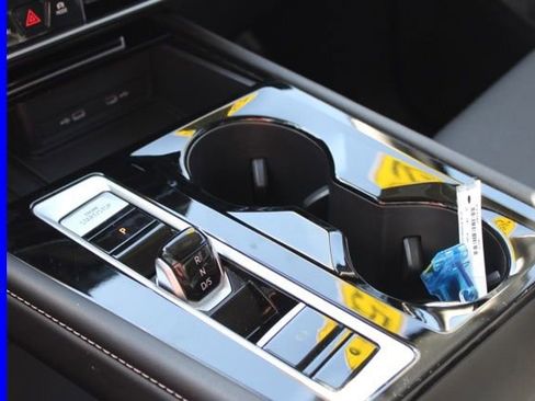 Used 2025 Volkswagen Atlas SE AWD/4WD image 42