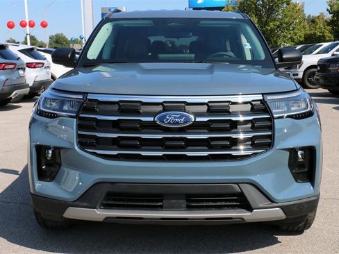 New 2025 Ford Explorer Active w/ Active Comfort Package image 3