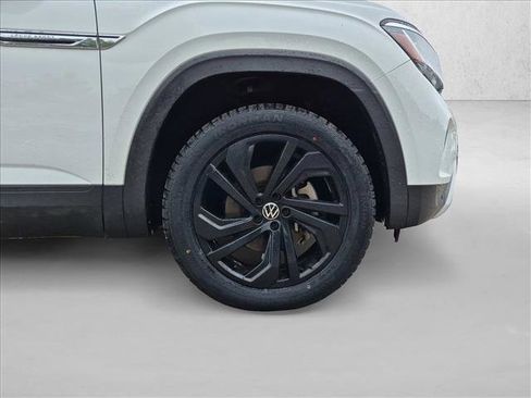 Used 2022 Volkswagen Atlas Cross Sport SE FWD image 9
