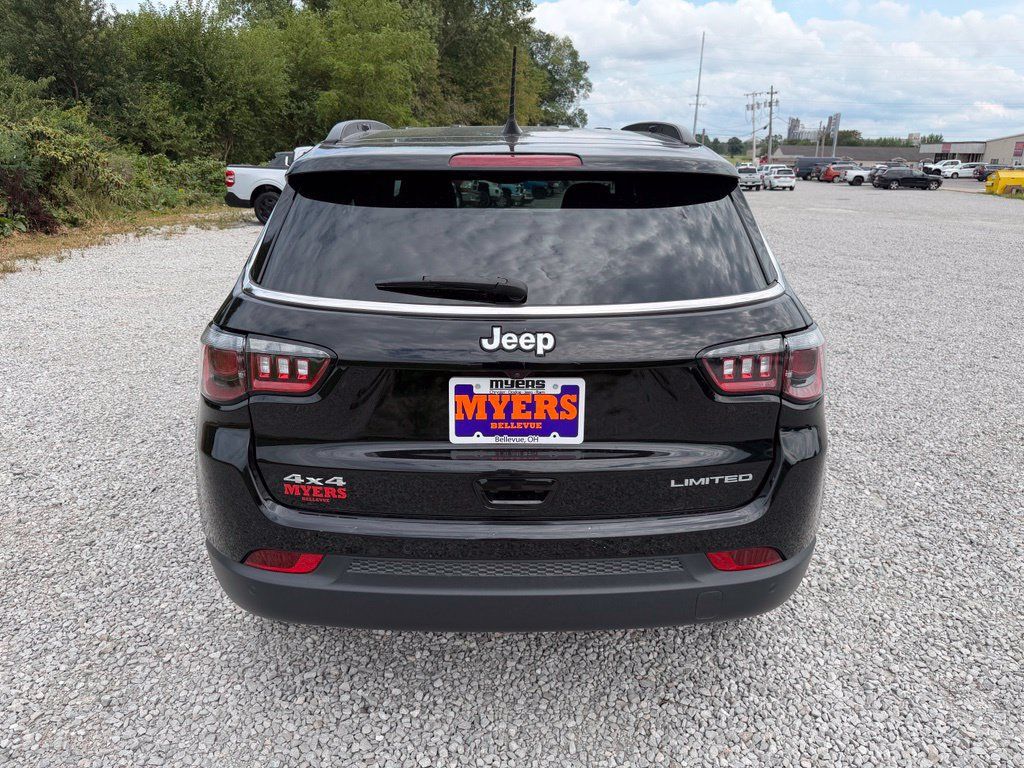 Used 2025 Jeep Compass Limited AWD/4WD image 28