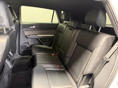 Used 2022 Volkswagen Atlas Cross Sport SE image 18