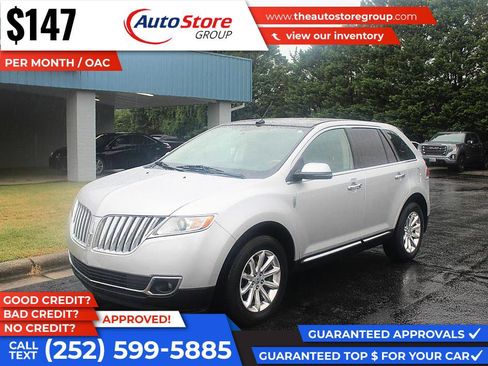 Used 2013 Lincoln MKX AWD image 2