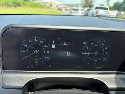 Used 2024 Kia Seltos EX AWD/4WD image 17