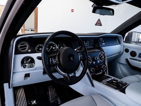 Used 2022 Rolls-Royce Cullinan image 31