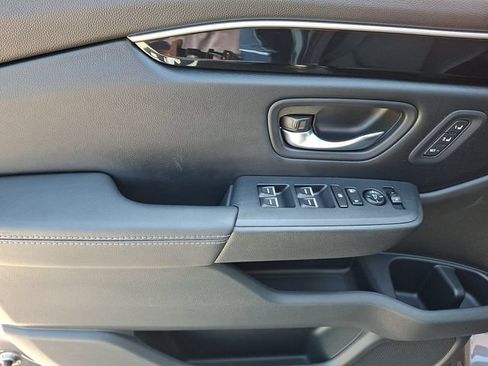 Certified 2023 Honda Pilot Touring image 13