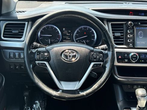 Used 2018 Toyota Highlander Limited Platinum AWD/4WD image 15