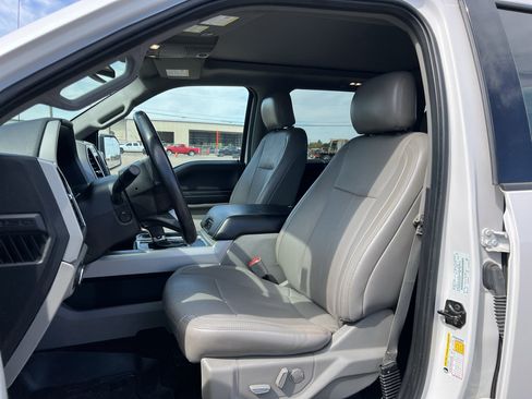 Used 2018 Ford F150 Lariat w/ Equipment Group 502A Luxury AWD/4WD image 16