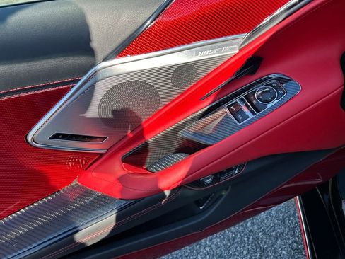 Used 2021 Chevrolet Corvette Stingray Preferred Cpe w/ Chrome Exterior Badge Package image 18