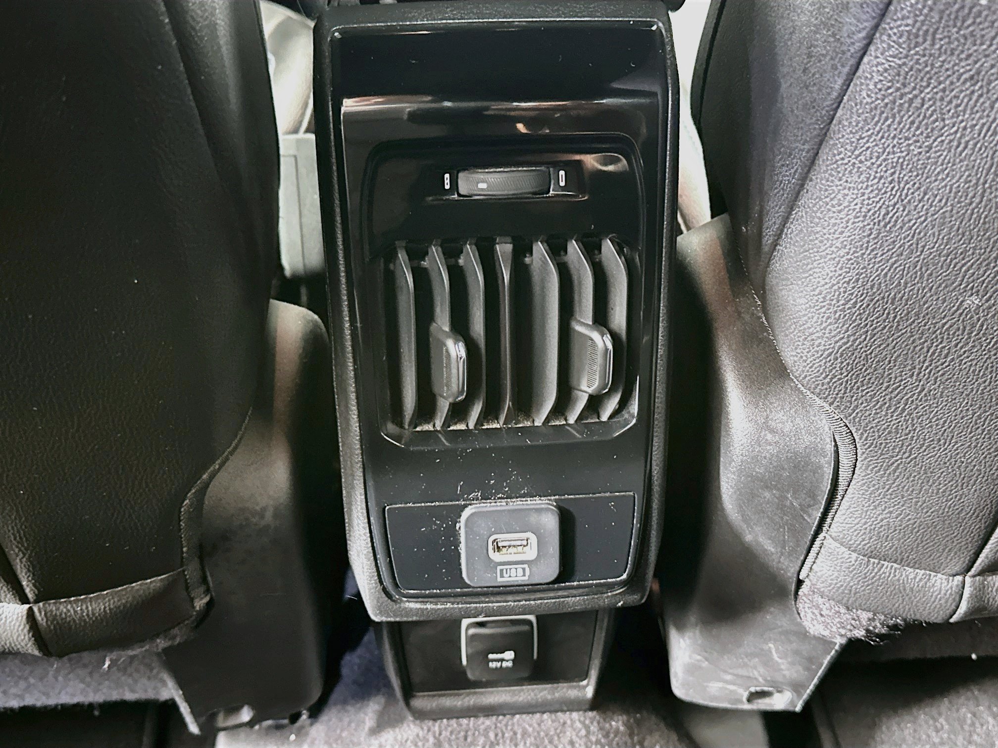 Used 2025 Jeep Compass Latitude AWD/4WD image 27