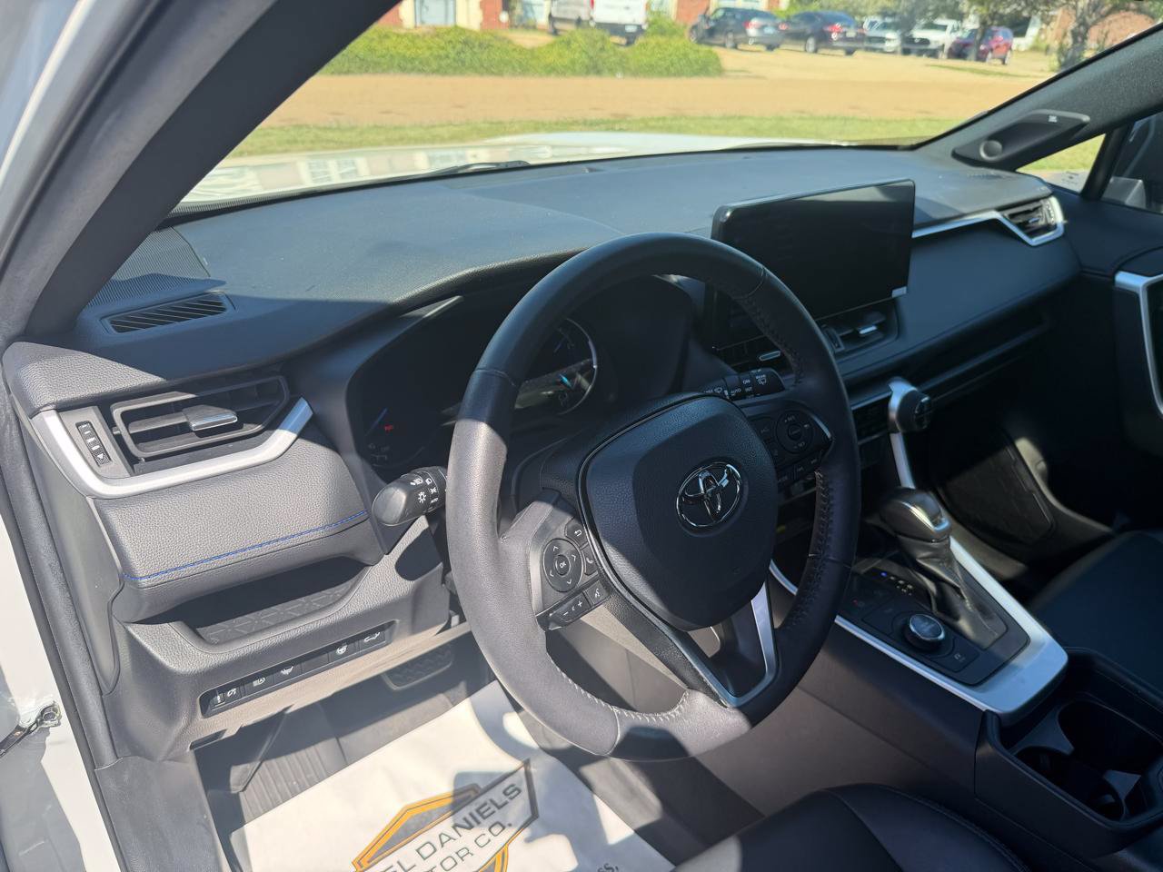 Used 2021 Toyota RAV4 XSE AWD/4WD image 12