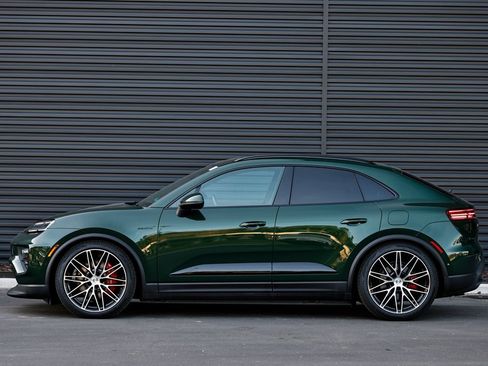 New 2025 Porsche Macan 4S Electric image 2