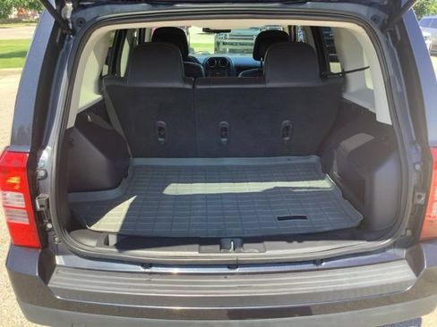 Used 2014 Jeep Patriot High Altitude FWD image 19
