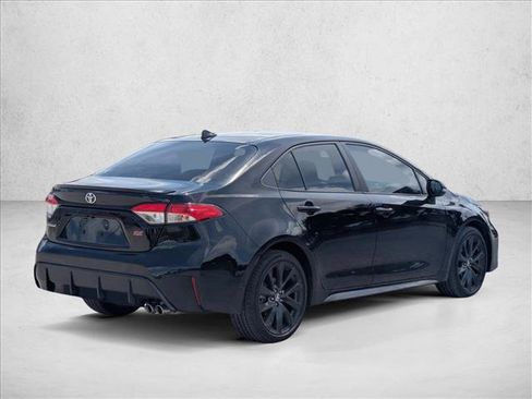 Used 2025 Toyota Corolla SE FWD image 5