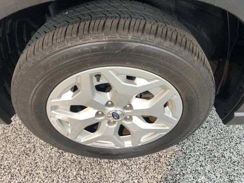 Used 2024 Subaru Forester AWD/4WD image 5
