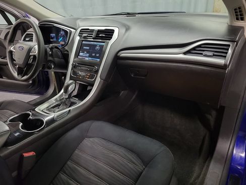Used 2016 Ford Fusion SE FWD image 29