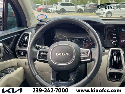 Used 2022 Kia Sorento S FWD image 16