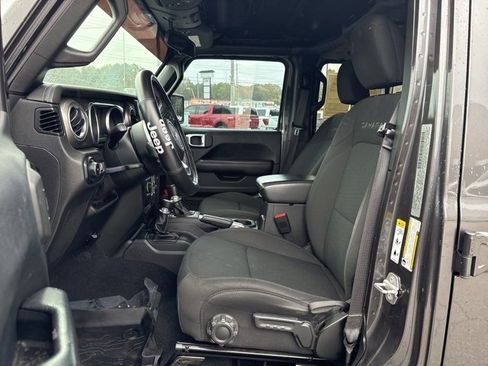 Used 2018 Jeep Wrangler Unlimited Sahara w/ LED Lighting Group image 12