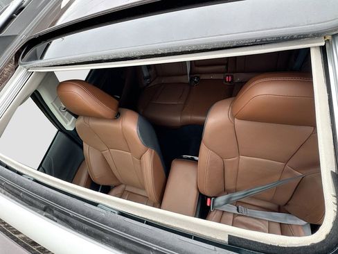 Used 2021 Subaru Outback Touring w/ Popular Package #2 image 27