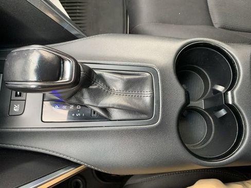 Certified 2021 Toyota Venza XLE w/ Softex Package image 25