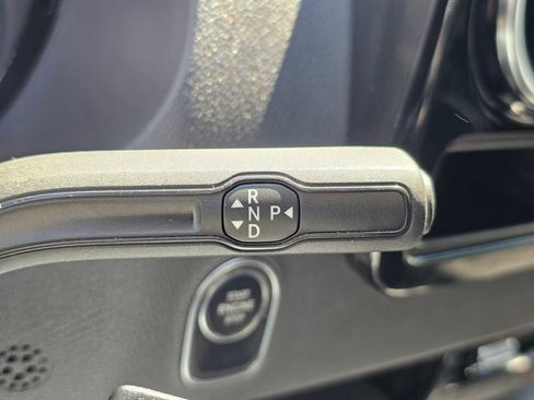 Used 2025 Mercedes-Benz Sprinter 2500 image 32