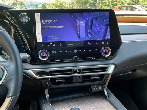 Used 2024 Lexus RX 350 Premium w/ Accessory Package (Z1) AWD/4WD image 9