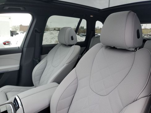 Certified 2025 BMW X5 xDrive40i w/ M Sport Package image 7