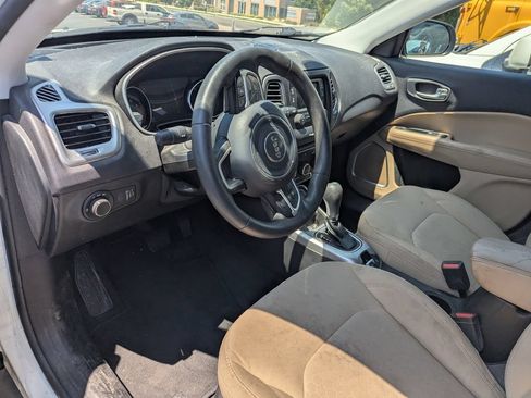 Used 2018 Jeep Compass Sport AWD/4WD image 12