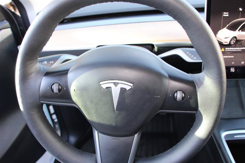 Used 2023 Tesla Model Y Long Range AWD/4WD image 33