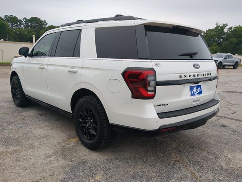 Certified 2022 Ford Expedition Limited AWD/4WD image 5