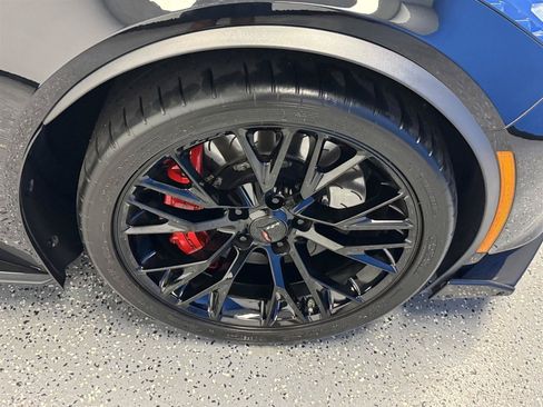 Used 2018 Chevrolet Corvette Z06 RWD image 31