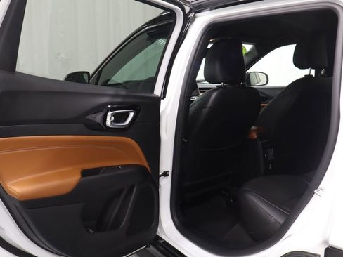 Used 2025 Jeep Compass Limited w/ Elite Group AWD/4WD image 14