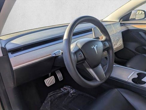 Used 2021 Tesla Model 3 Performance image 10