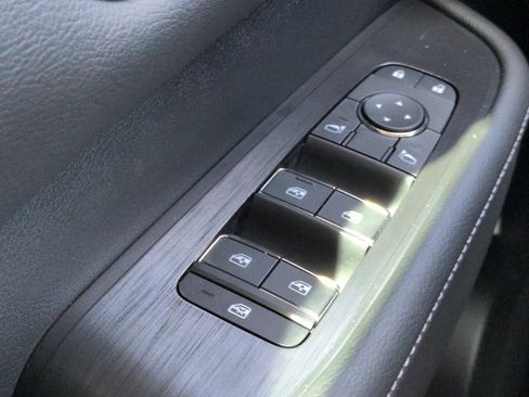 Used 2026 Nissan Armada SV AWD/4WD image 25