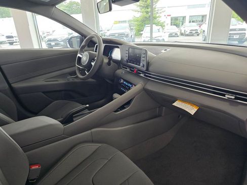 New 2026 Hyundai Elantra Sport FWD image 37