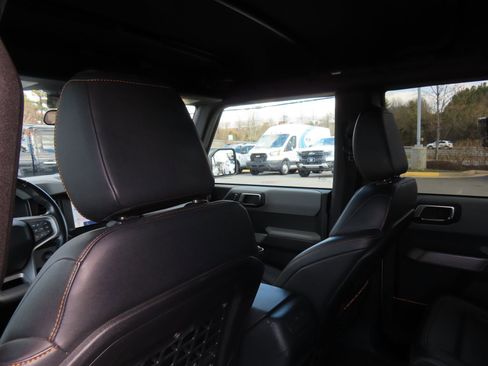 Used 2022 Ford Bronco Badlands w/ Sasquatch Package image 28