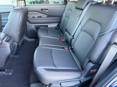 New 2026 Nissan Pathfinder SL image 13