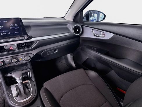 Certified 2024 Kia Forte LXS w/ LXS Technology Package FWD image 22